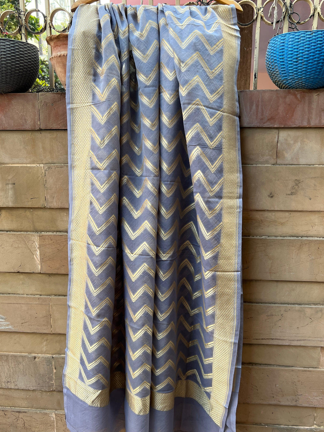 Grey Pure Banarasi Handloom Georgette Dupatta - Aura Benaras