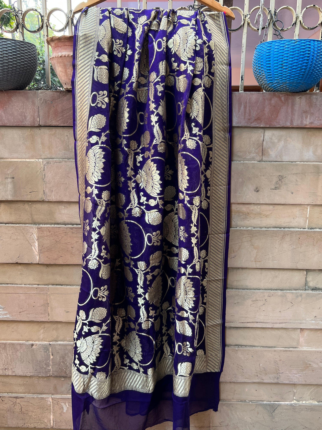 Navy Blue Pure Banarasi Handloom Georgette Dupatta - Aura Benaras