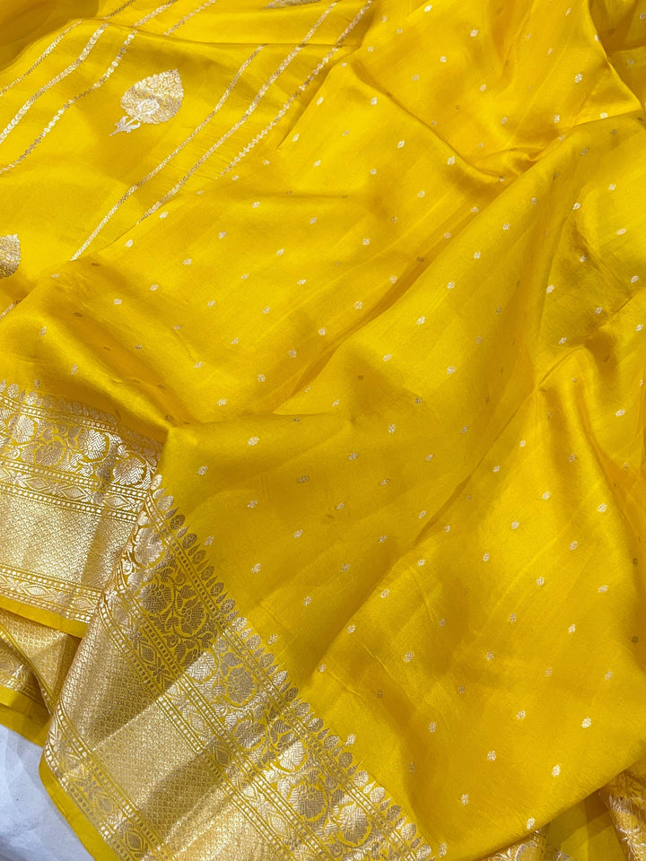 Yellow Pure Banarasi Handloom Silk Saree - Aura Benaras