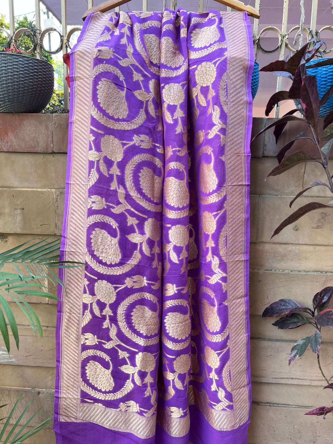 Lavender Pure Banarasi Handloom Georgette Dupatta - Aura Benaras