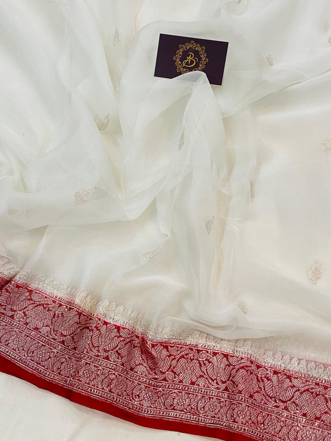 Off White Khaddi Chiffon Banarasi Handloom Saree - Aura Benaras