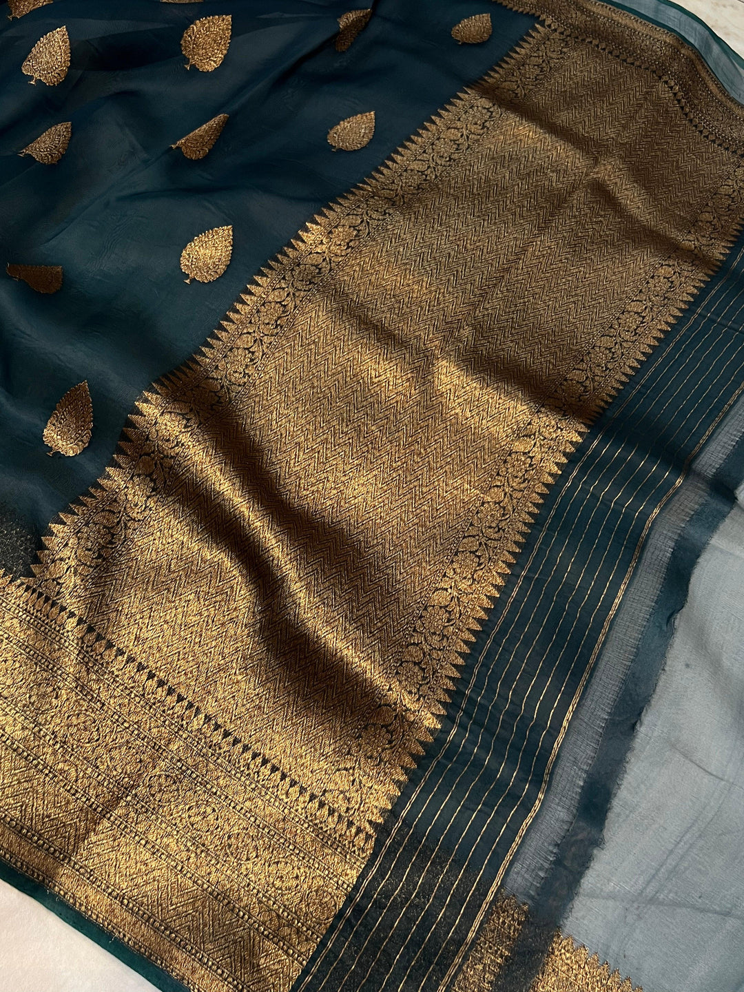 Teal Green Banarasi Handloom Kora Silk Saree - Aura Benaras