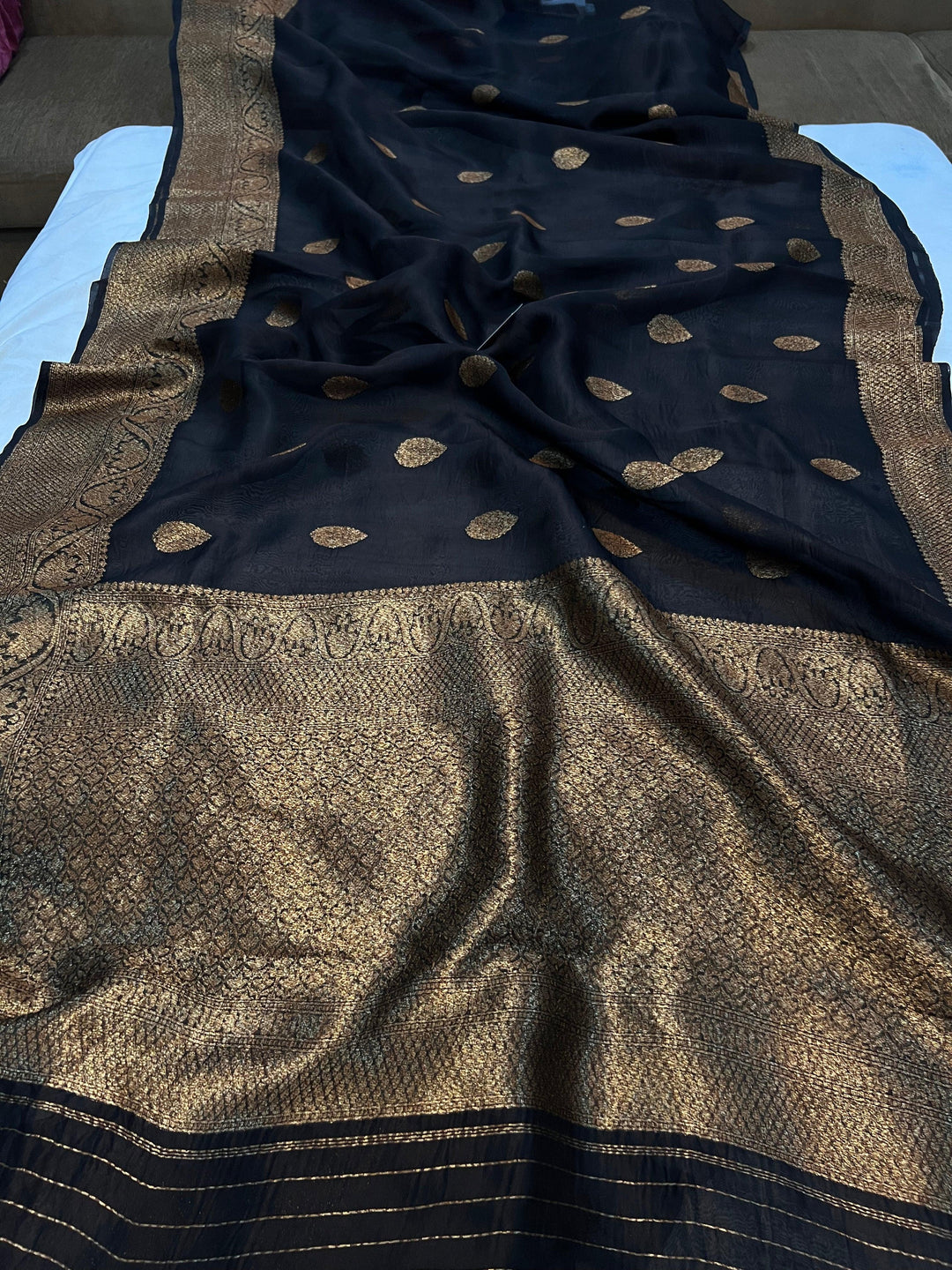 Black Banarasi Handloom Kora Silk Saree - Aura Benaras