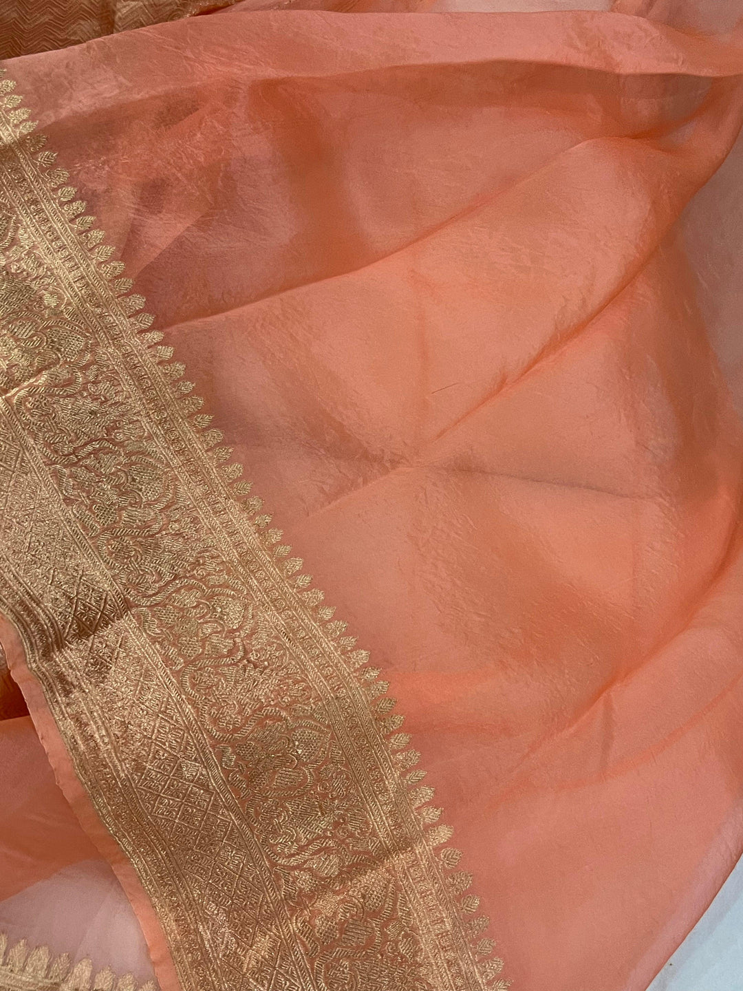 Peach Banarasi Handloom Kora Silk Saree - Aura Benaras