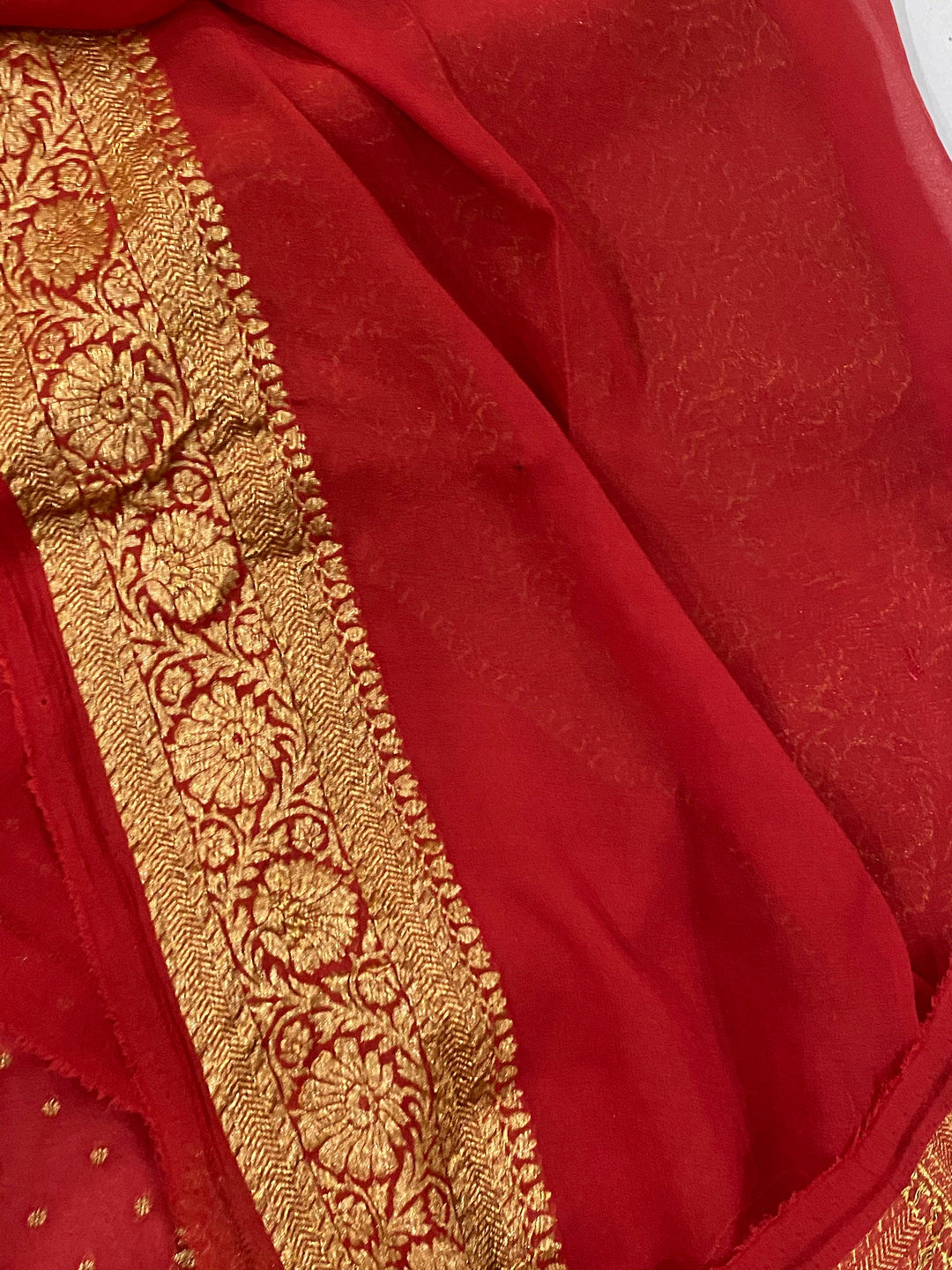 Red Banarasi Handloom Pure Georgette Silk Saree - Aura Benaras