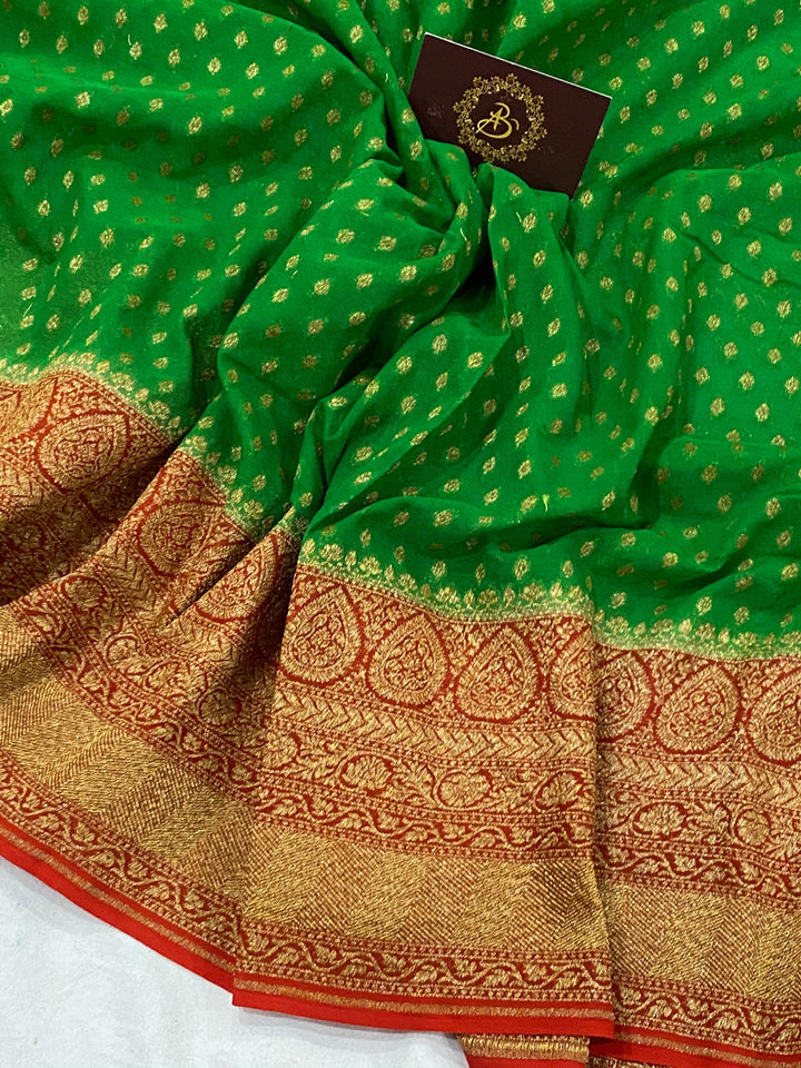 Green Banarasi Handloom Pure Georgette Silk Saree - Aura Benaras