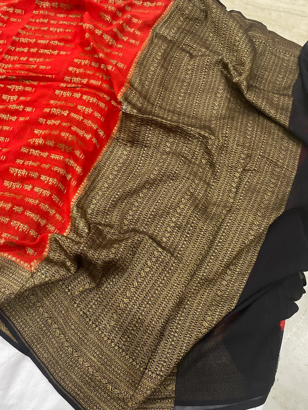 Red Banarasi Handloom Pure Georgette Silk Saree - Aura Benaras