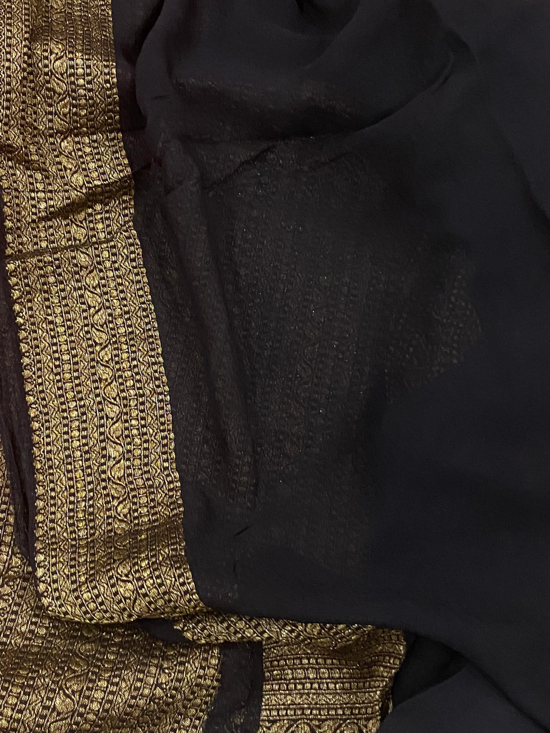 Red Banarasi Handloom Pure Georgette Silk Saree - Aura Benaras