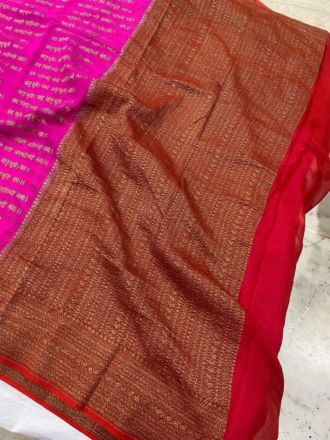 Pink Banarasi Handloom Pure Georgette Silk Saree - Aura Benaras