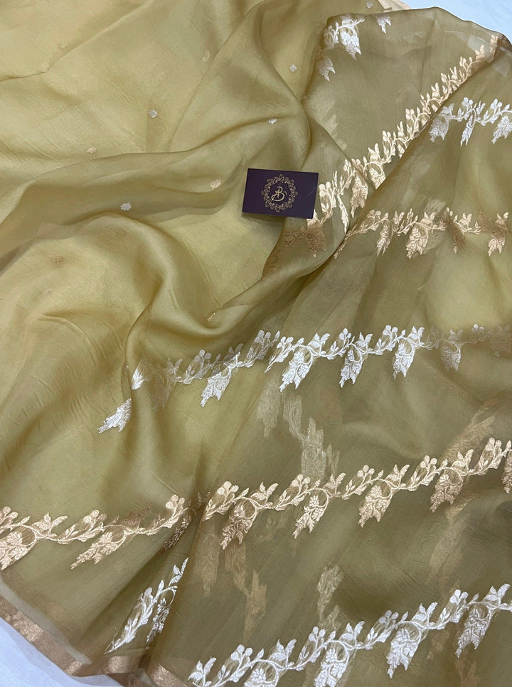 Golden Banarasi Handloom Kora Silk Saree - Aura Benaras