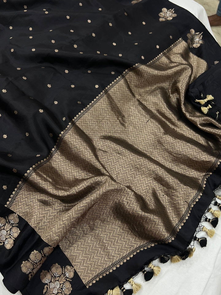 Black Pure Banarasi Handloom Silk Saree - Aura Benaras