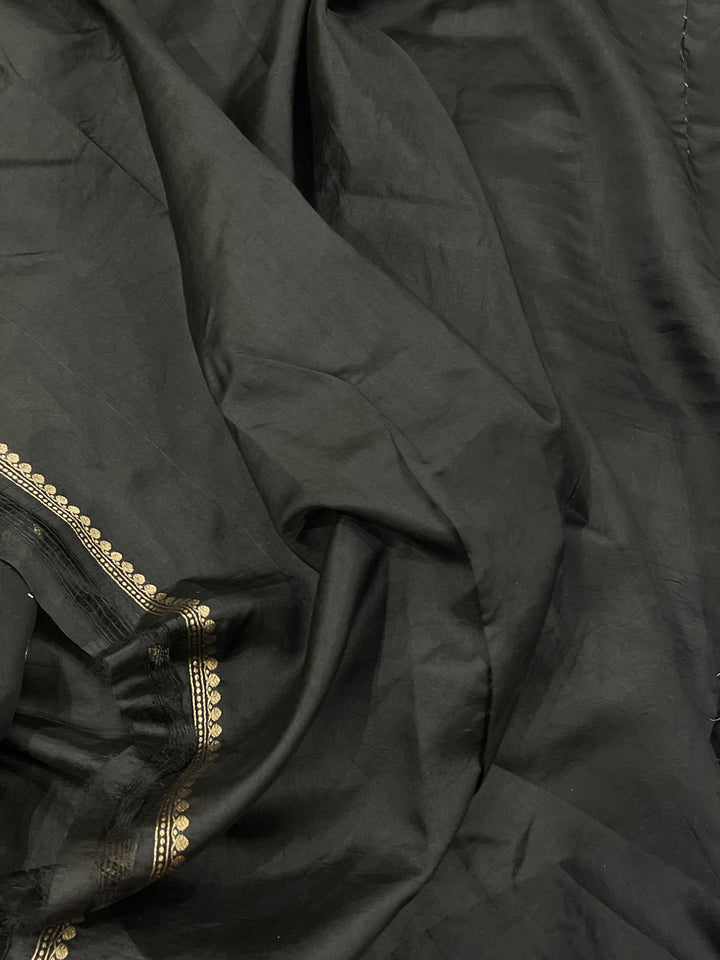 Black Pure Banarasi Handloom Silk Saree - Aura Benaras