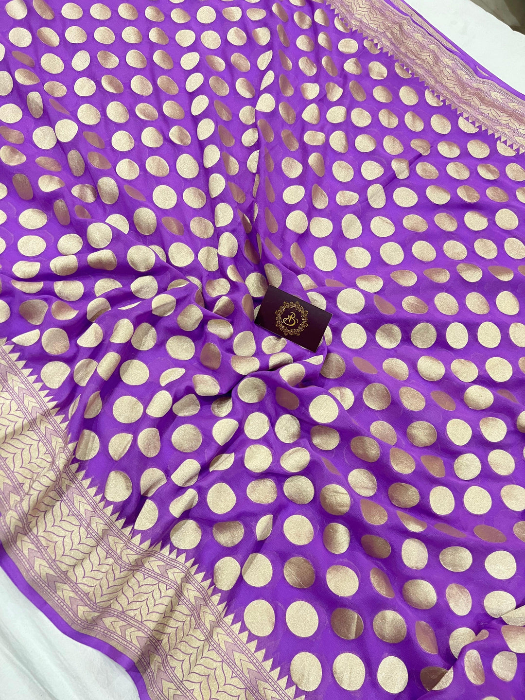 Lavender Khaddi Georgette Banarasi Handloom Saree - Aura Benaras