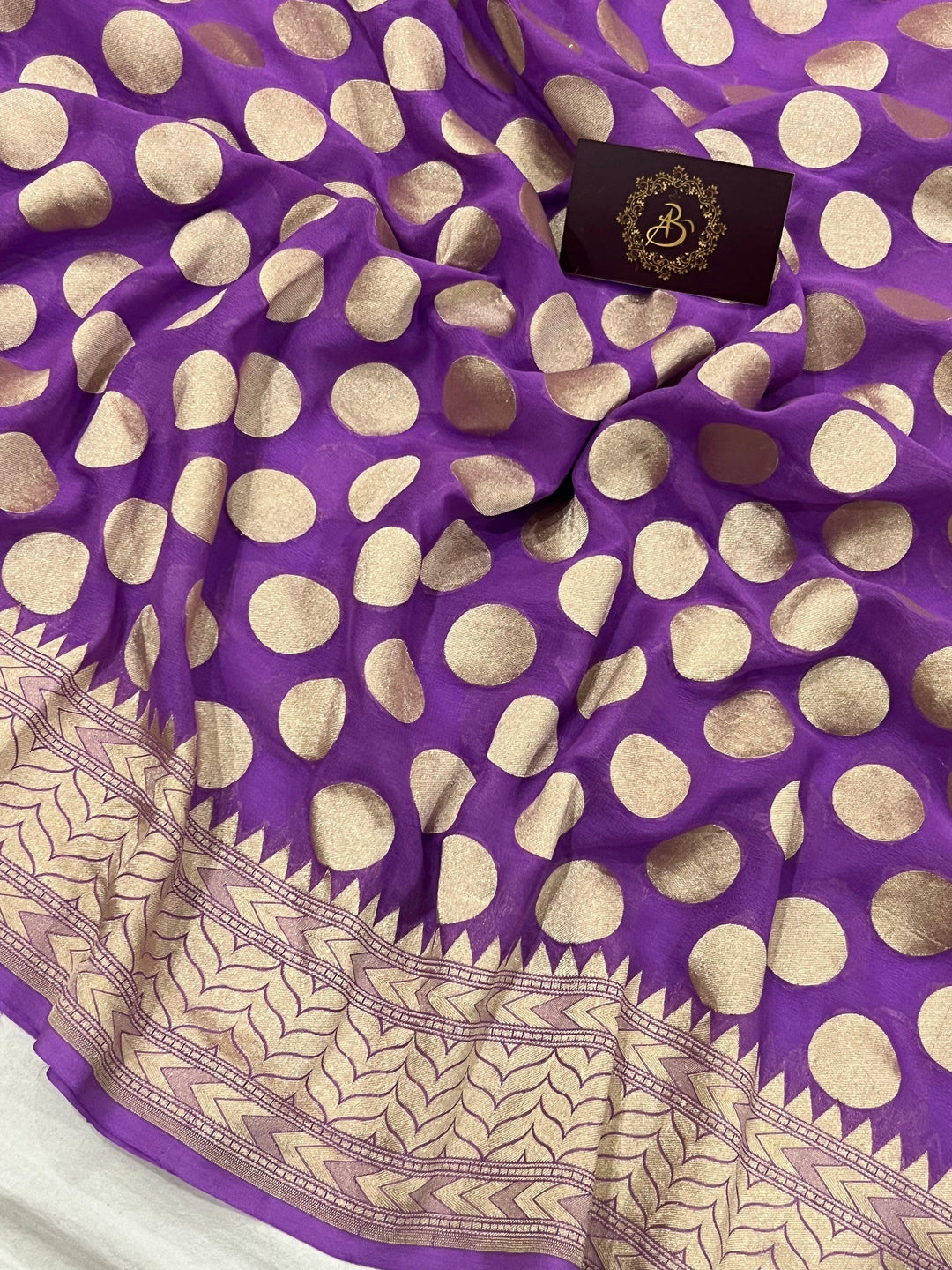 Lavender Khaddi Georgette Banarasi Handloom Saree - Aura Benaras