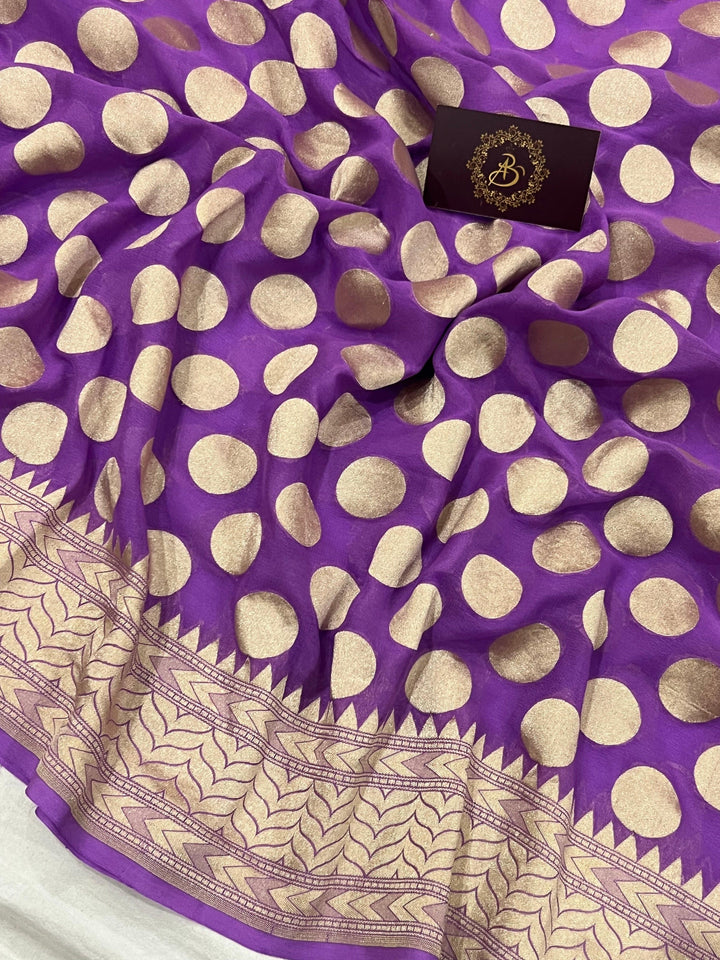 Lavender Khaddi Georgette Banarasi Handloom Saree - Aura Benaras