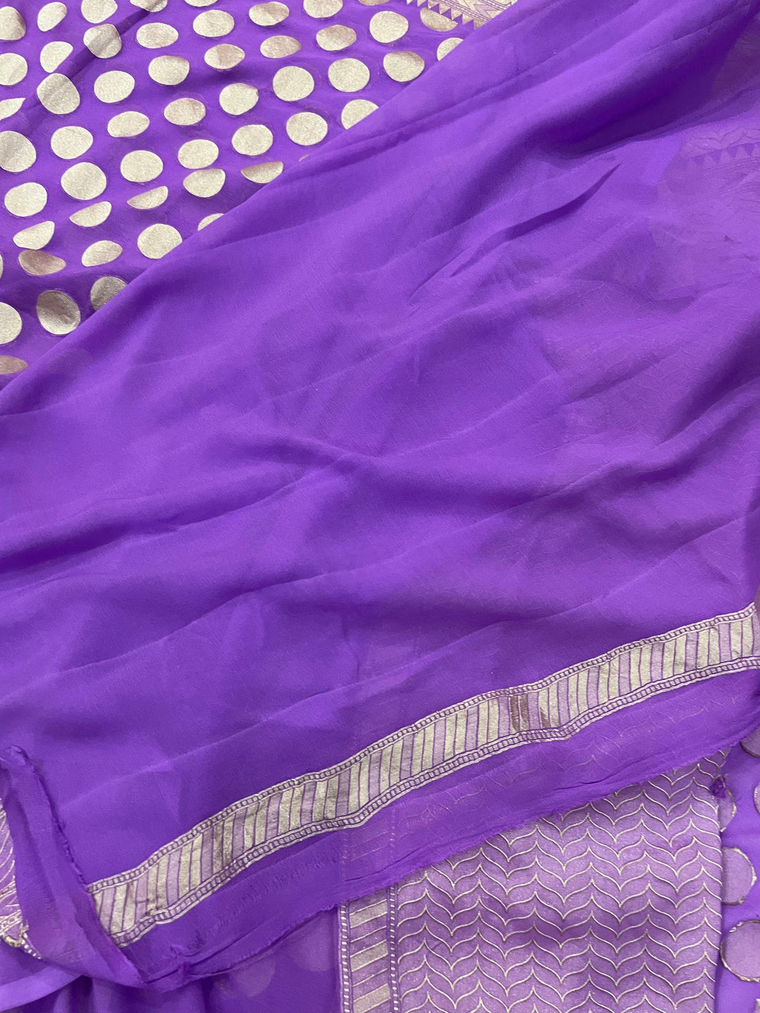 Lavender Khaddi Georgette Banarasi Handloom Saree - Aura Benaras