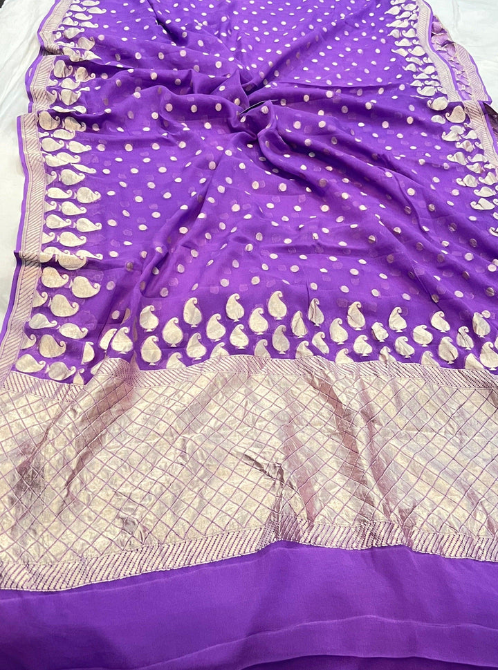 Lavender Khaddi Georgette Banarasi Handloom Saree - Aura Benaras