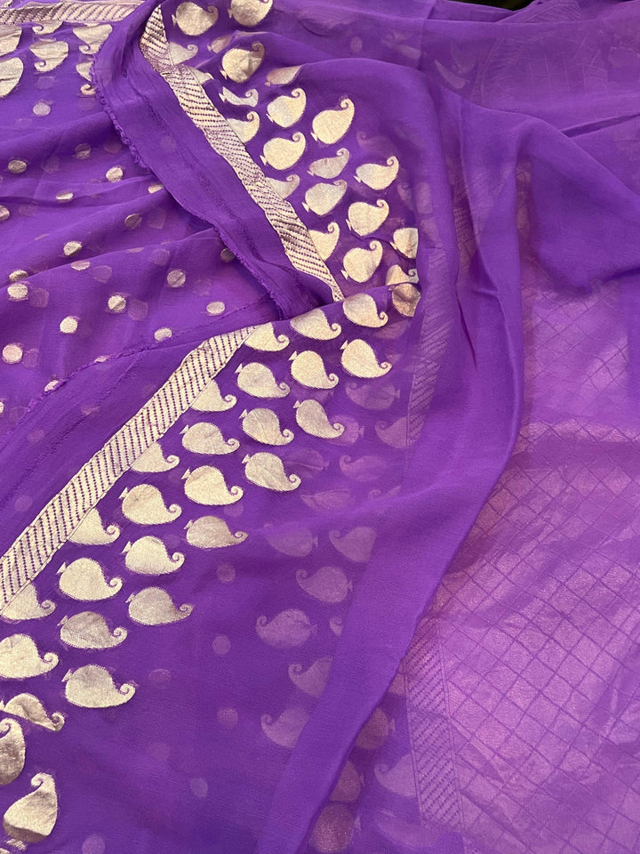 Lavender Khaddi Georgette Banarasi Handloom Saree - Aura Benaras