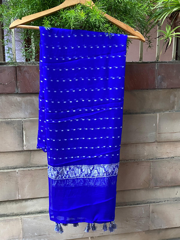 ROYAL BLUE BANARASI HANDLOOM KHADDI CHIFFON DUPATTA - Aura Benaras