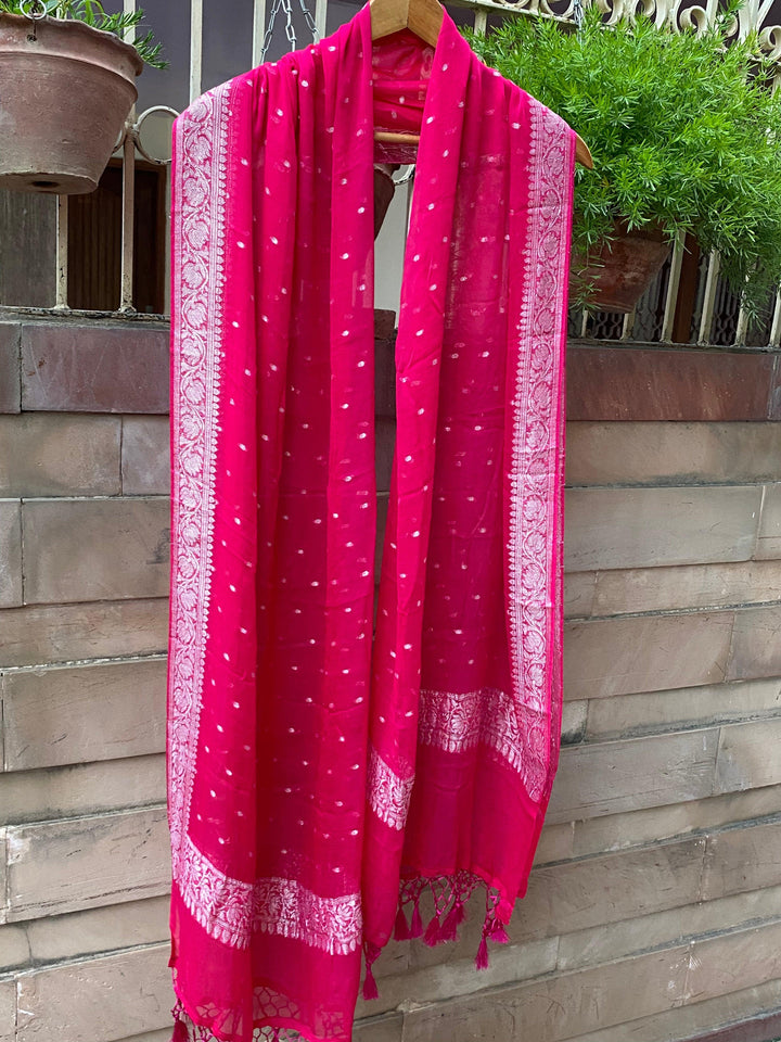 DEEP PINK BANARASI HANDLOOM KHADDI CHIFFON DUPATTA - Aura Benaras