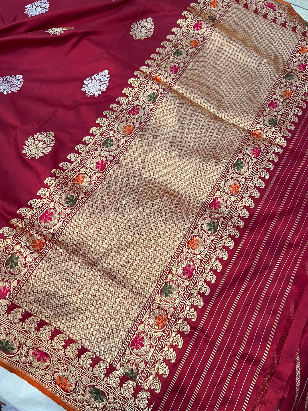 Maroon Kadhua Banarasi Handloom Katan Silk Saree - Aura Benaras
