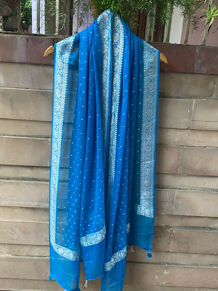 FIROZI BLUE BANARASI HANDLOOM KHADDI CHIFFON DUPATTA - Aura Benaras