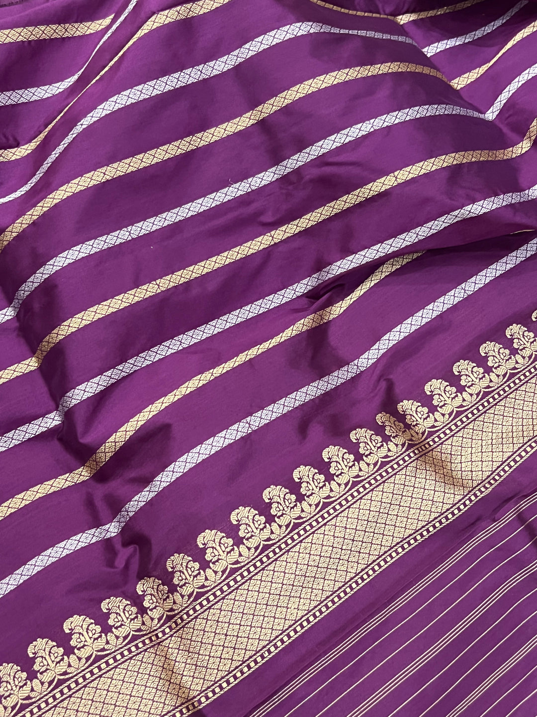Wine Kadhua Banarasi Handloom Katan Silk Saree - Aura Benaras