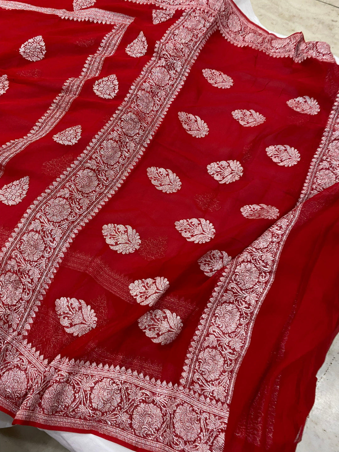 Red Buta Khaddi Chiffon Banarasi Handloom Saree - Aura Benaras