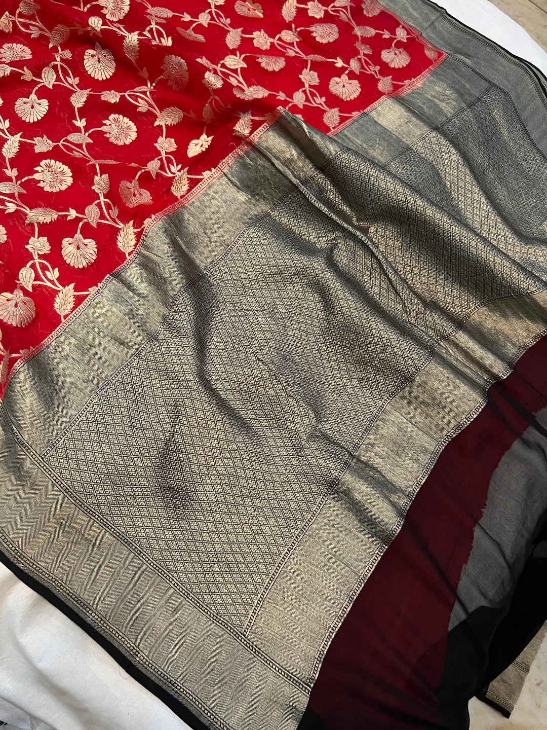 Red Pure Banarasi Handloom Khaddi Georgette Saree - Aura Benaras