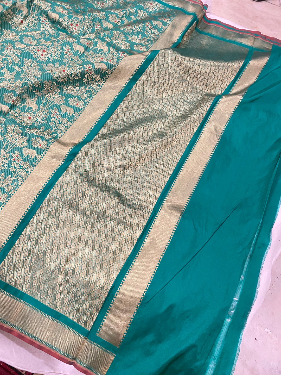 Rama Green Banarasi Handloom Katan Silk Saree - Aura Benaras