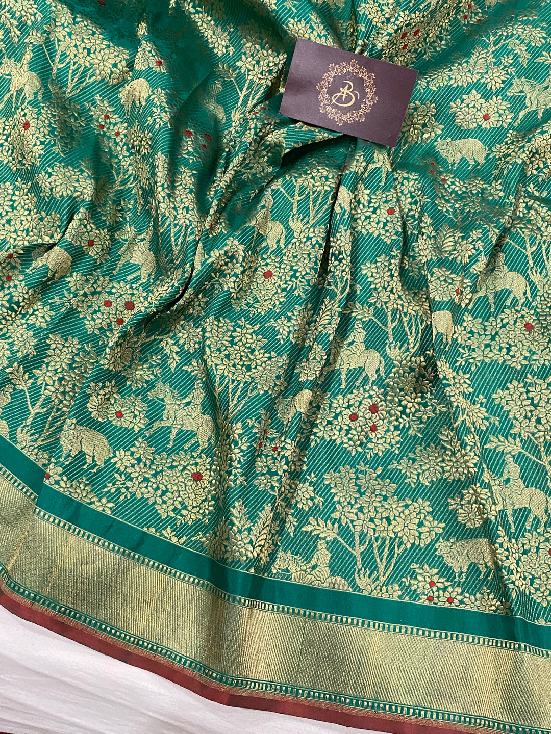 Rama Green Banarasi Handloom Katan Silk Saree - Aura Benaras