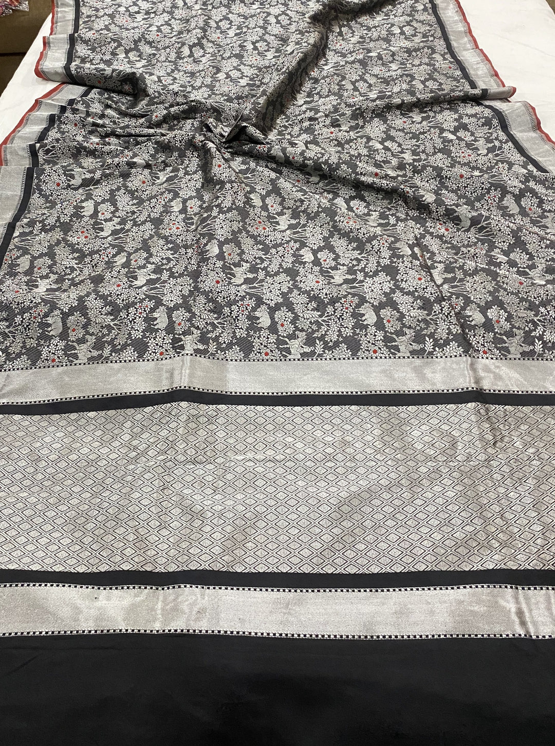 Black Banarasi Handloom Katan Silk Saree - Aura Benaras