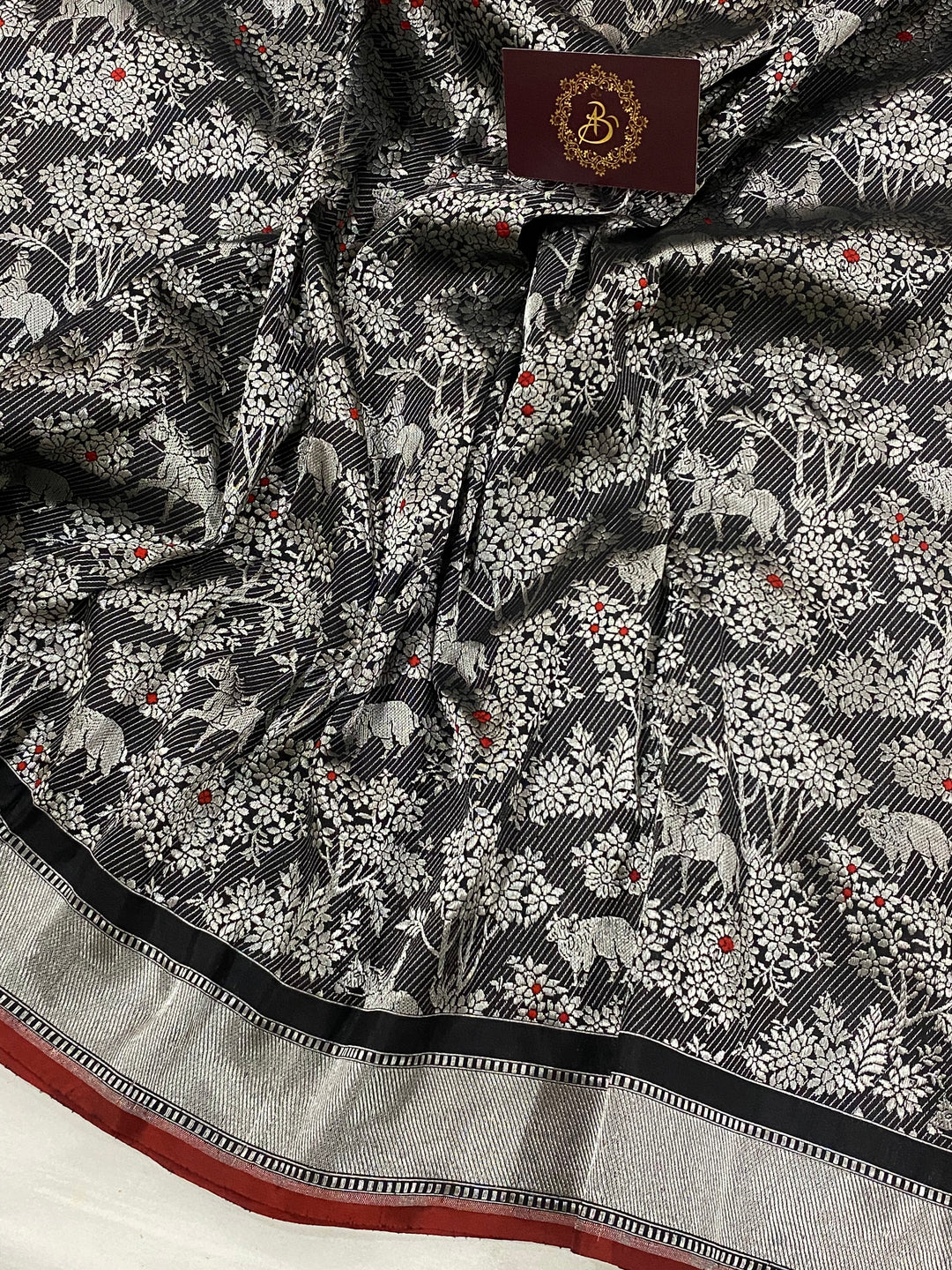 Black Banarasi Handloom Katan Silk Saree - Aura Benaras