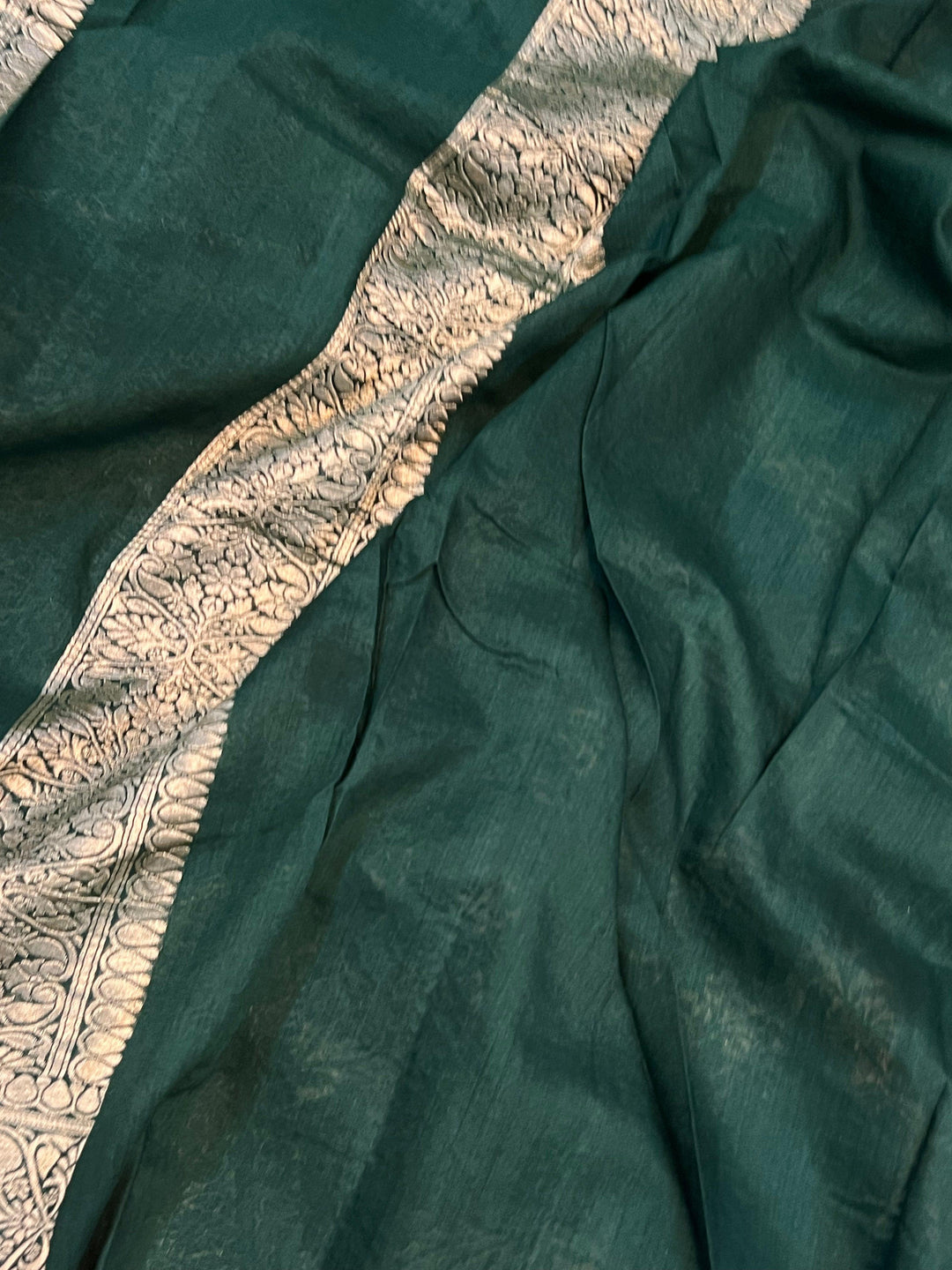 Bottle Green Banarasi Handloom Pure Moonga Georgette Saree - Aura Benaras