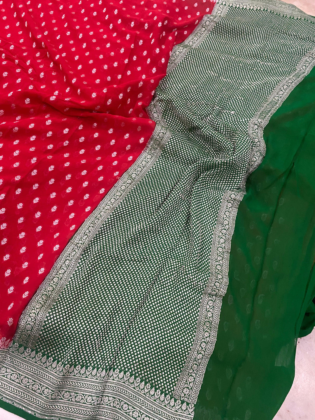 Red Banarasi Handloom Pure Georgette Saree - Aura Benaras