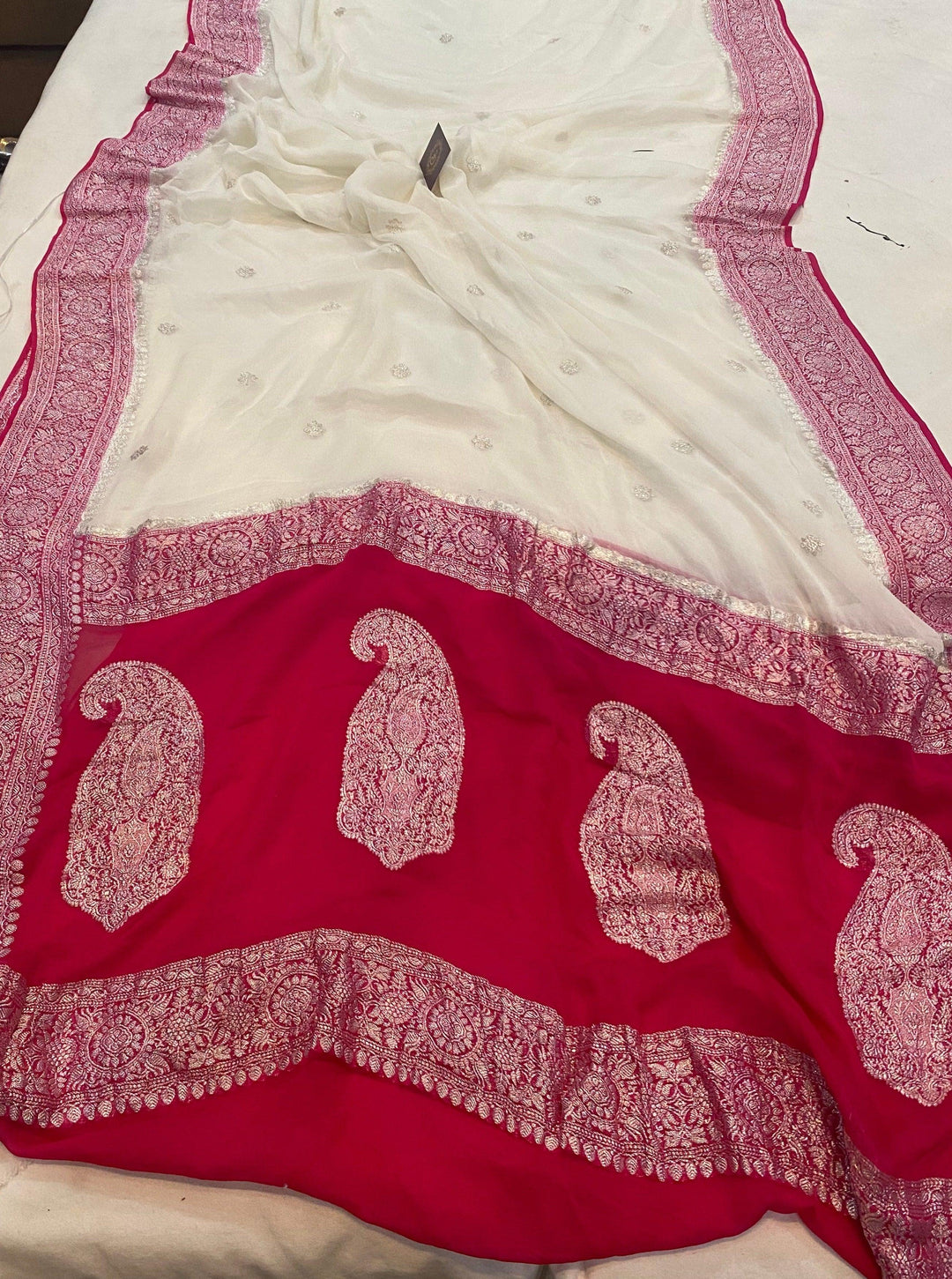 Off White Khaddi Chiffon Banarasi Handloom Saree - Aura Benaras