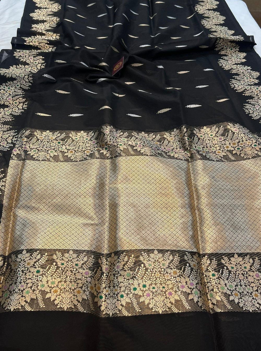 Black Banarasi Handloom Kora Silk Saree - Aura Benaras