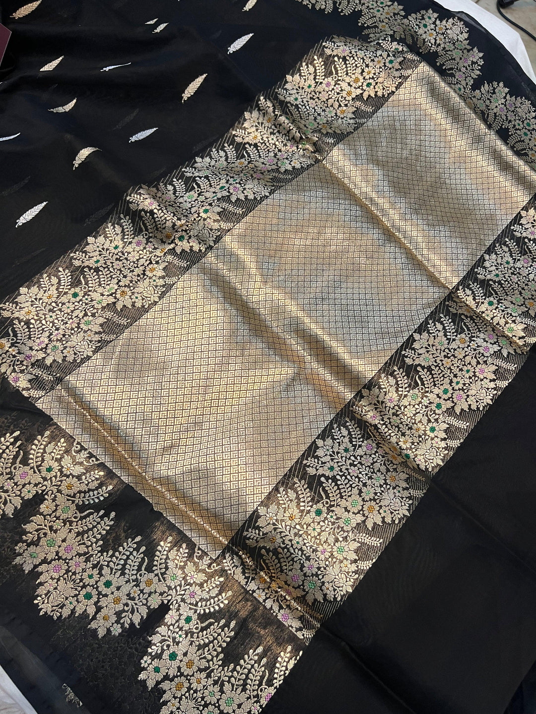 Black Banarasi Handloom Kora Silk Saree - Aura Benaras