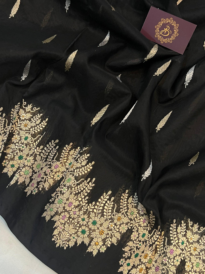 Black Banarasi Handloom Kora Silk Saree - Aura Benaras