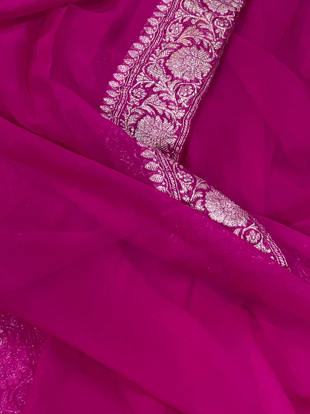 Hot Pink Banarasi Handloom Pure Chiffon Georgette Saree - Aura Benaras