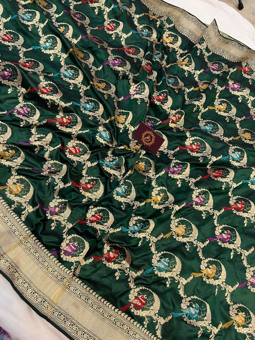 Bottle Green Kadhwa Jaal Pure Banarasi Handloom Katan Silk Saree - Aura Benaras