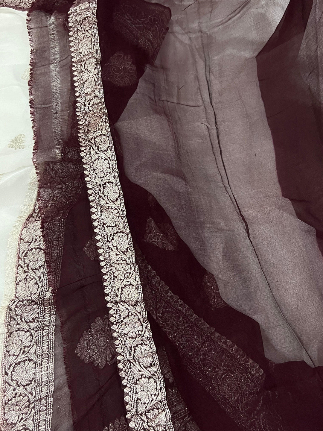 White Khaddi Chiffon Banarasi Handloom Saree - Aura Benaras