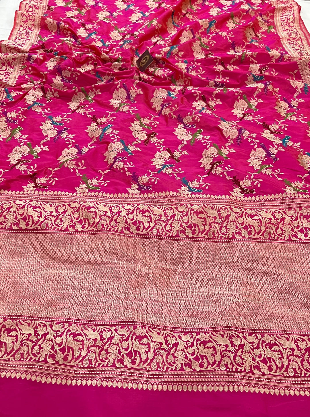Orangish Pink Kadwa Pure Banarasi Handloom Katan Silk Saree - Aura Benaras