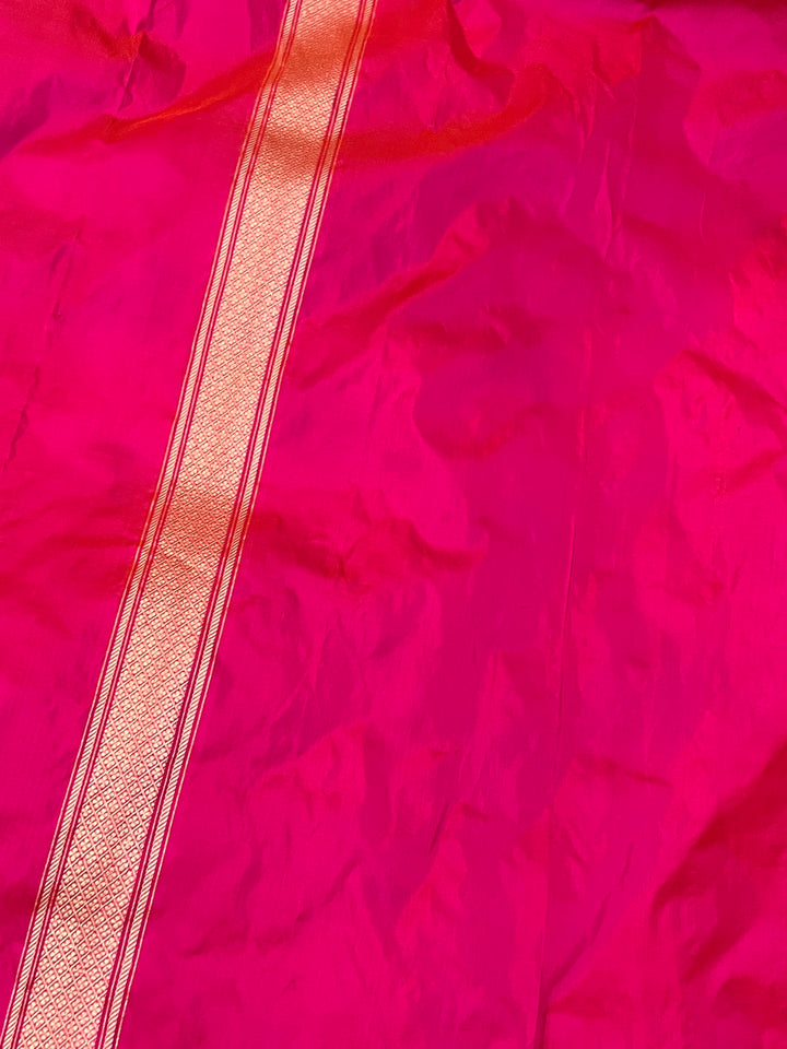 Orangish Pink Kadwa Pure Banarasi Handloom Katan Silk Saree - Aura Benaras