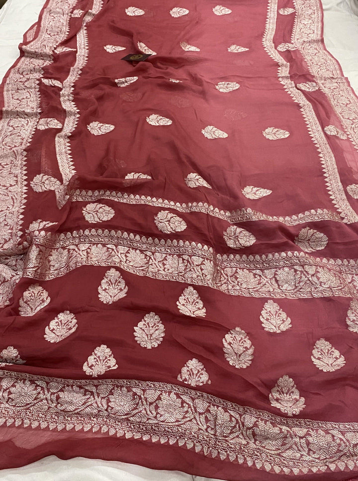 Onion Shaded Banarasi Khaddi Chiffon Georgette Saree - Aura Benaras 