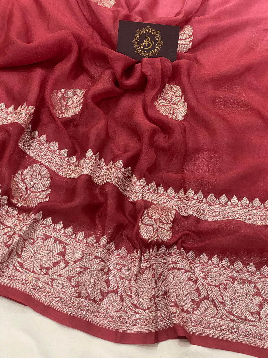 Onion Shaded Banarasi Khaddi Chiffon Georgette Saree - Aura Benaras 