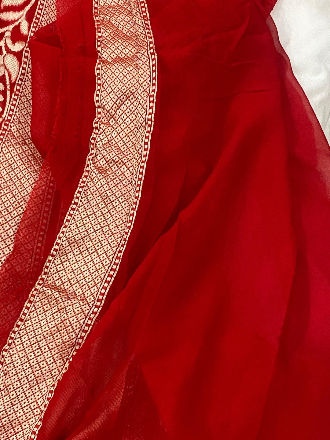 Red Pure Banarasi Khaddi Georgette Saree - Aura Benaras