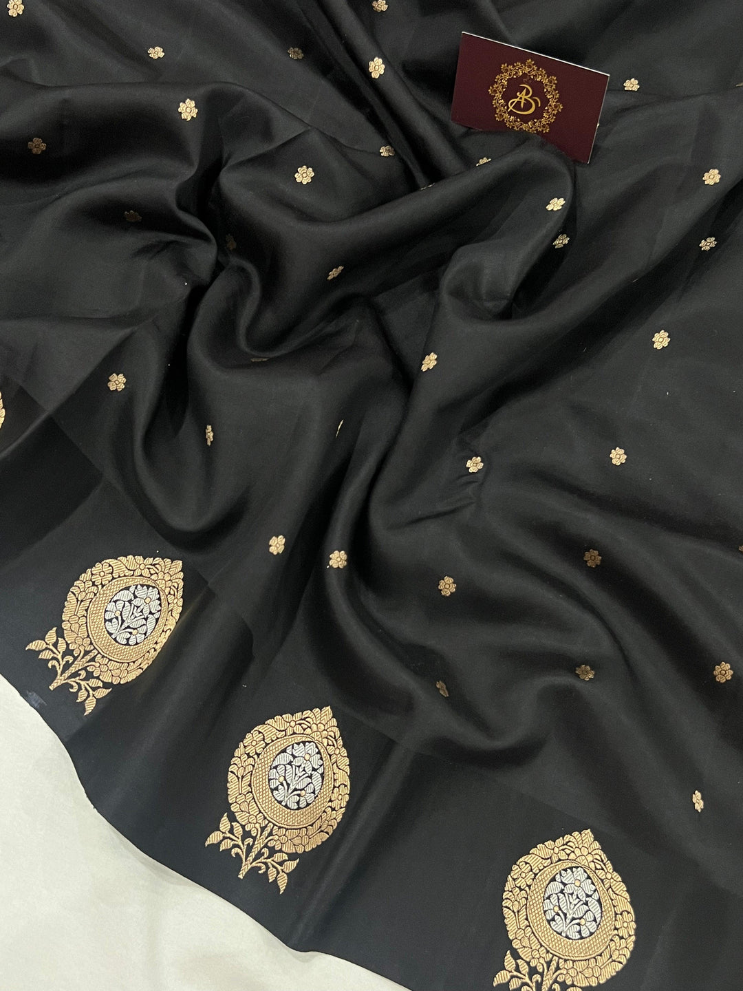 Black Pure Banarasi Handloom Silk Saree - Aura Benaras