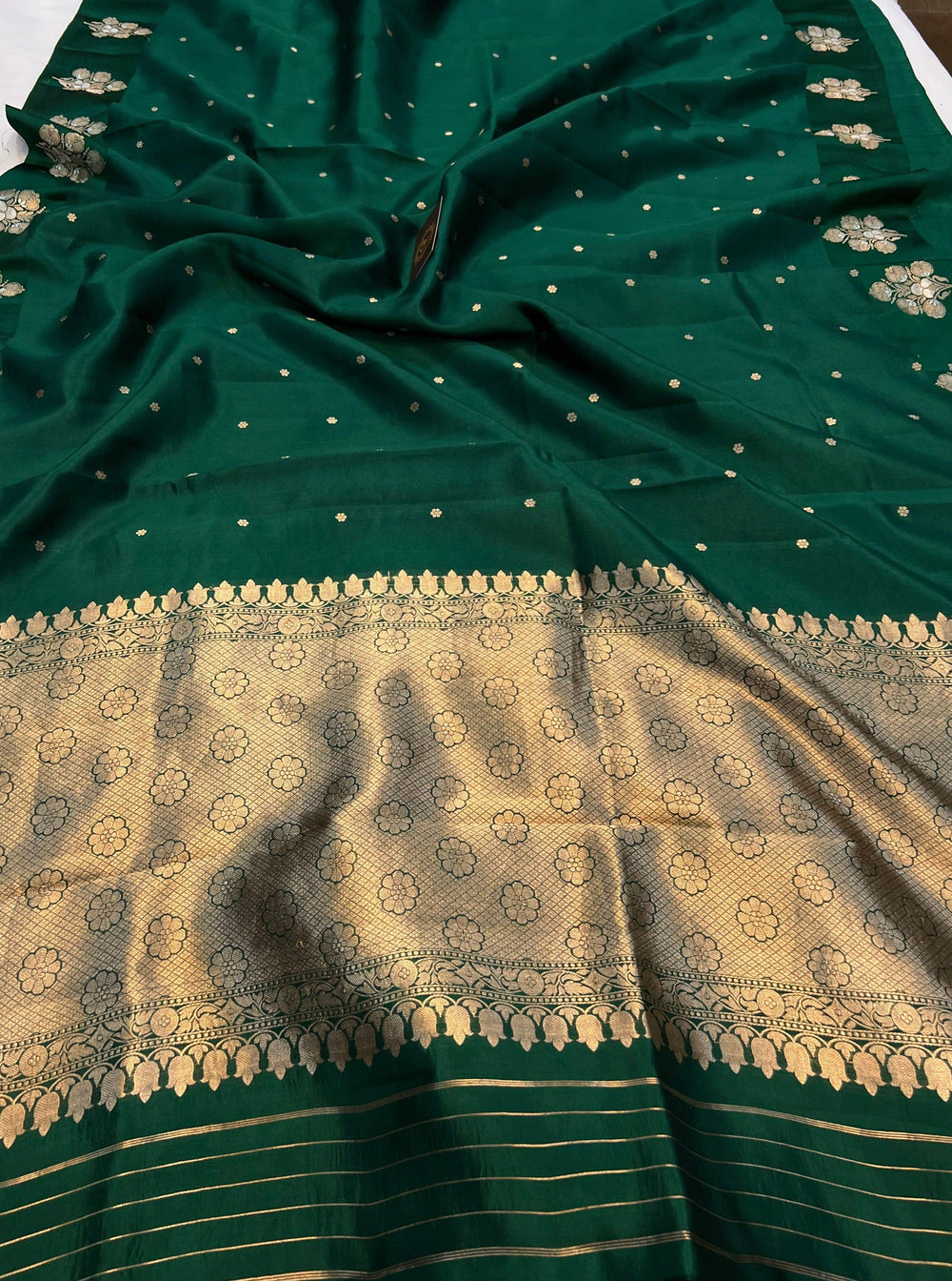 Bottle Green Pure Banarasi Handloom Silk Saree - Aura Benaras