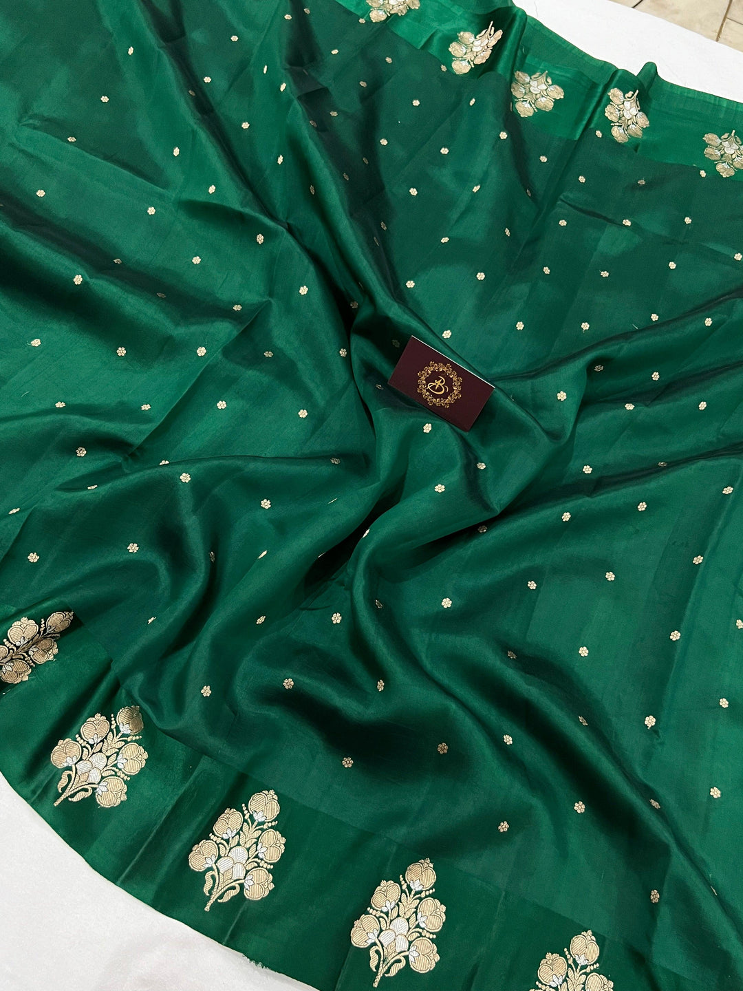 Bottle Green Pure Banarasi Handloom Silk Saree - Aura Benaras